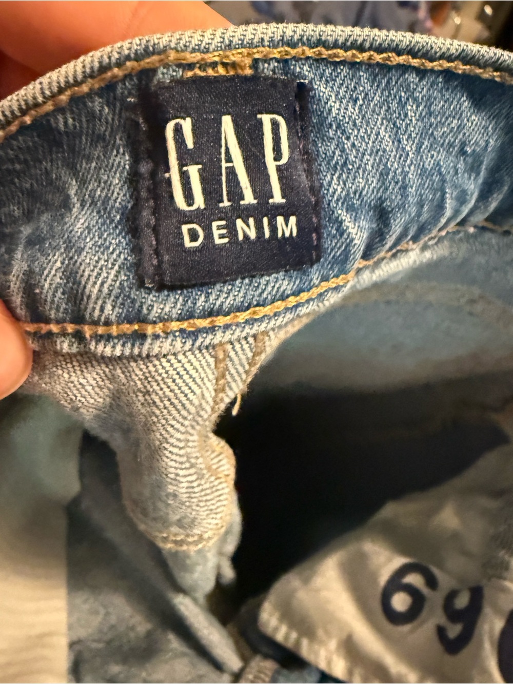 GAP Straight Legged Jeans - Picture 7 of 7